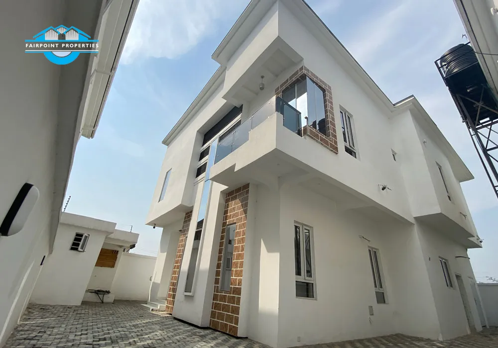5 bedroom detached duplex