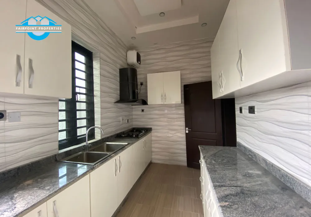 Luxury 5 Bedroom Detached Duplex