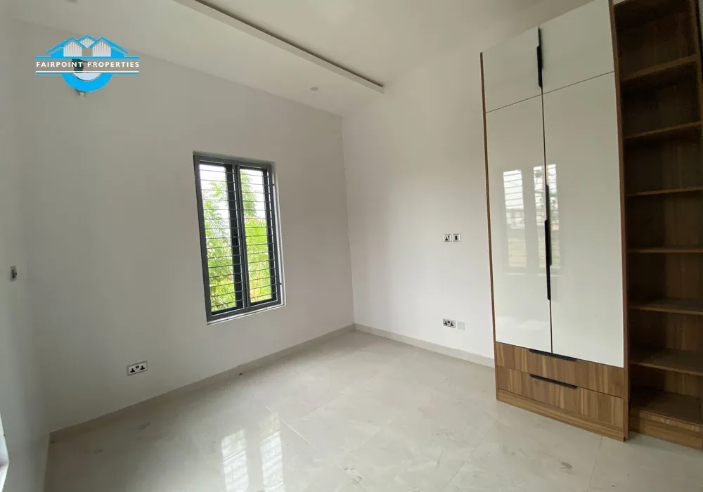 4 Bedroom Detached Duplex