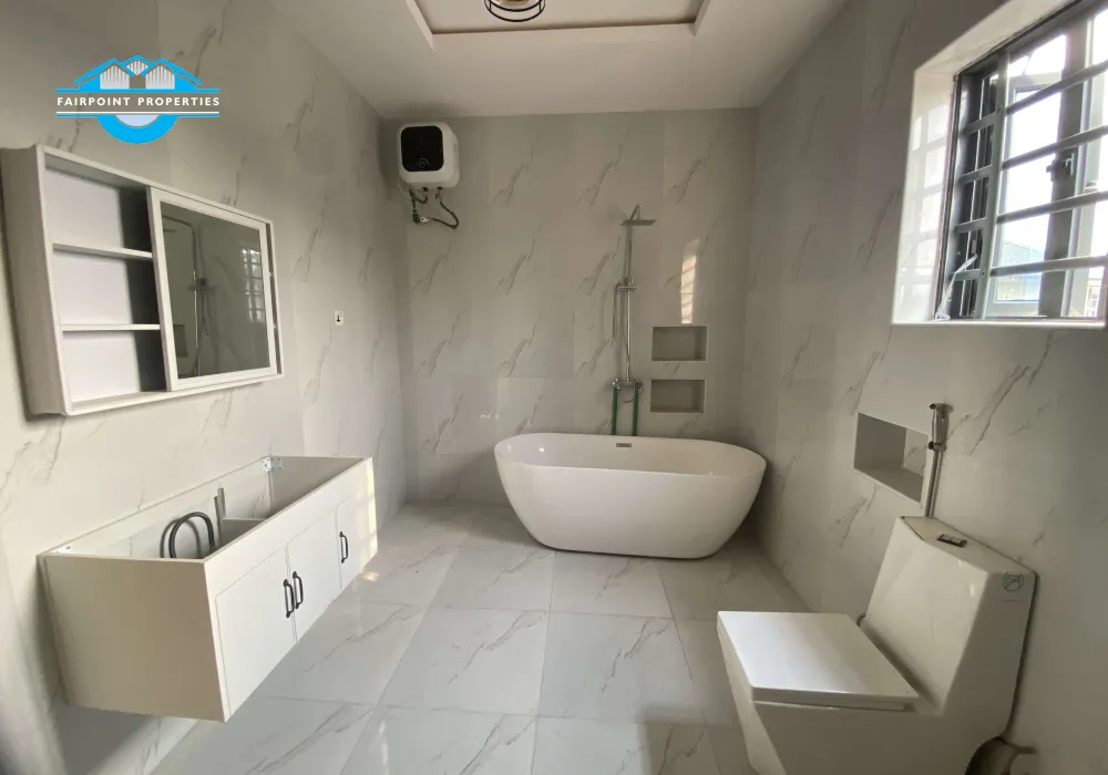 6 bedroom fully detached duplex with a Bq, swimming Pool and a gym house for sale Lekki Phase I