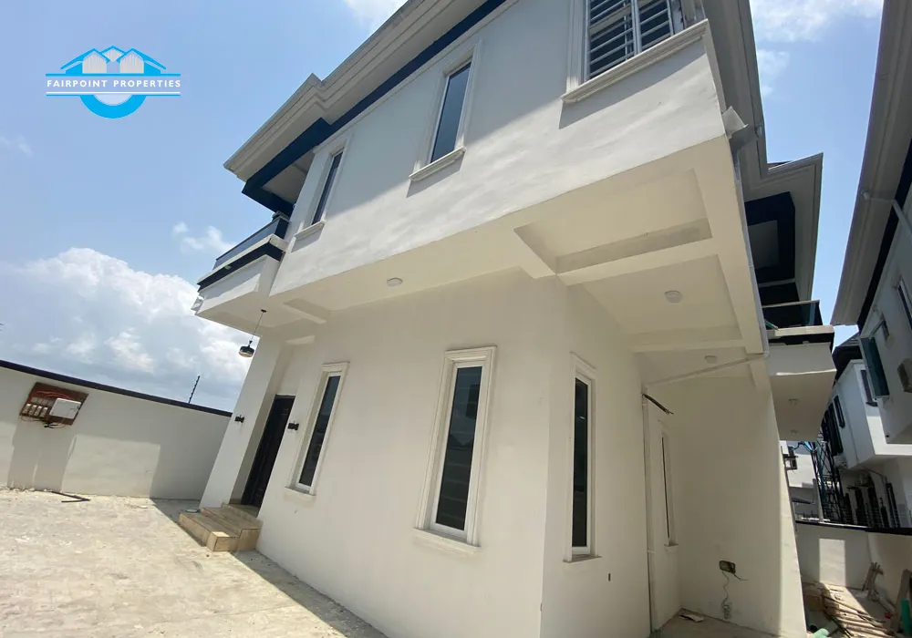 4 bedroom Detached Duplex