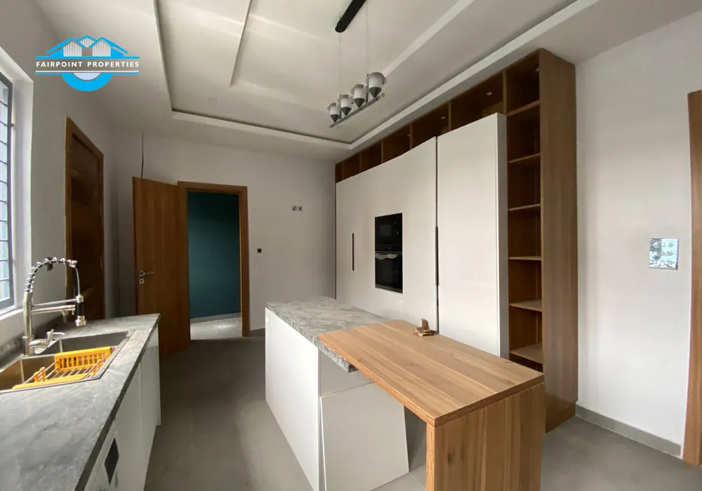 4 Bedroom Detached Duplex