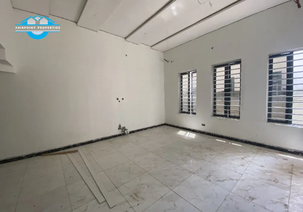 5 bedroom fully Detached duplex