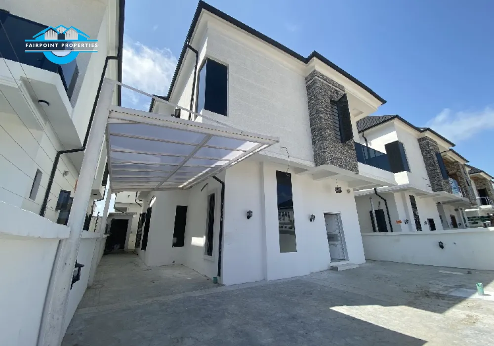 5 bedroom fully Detached