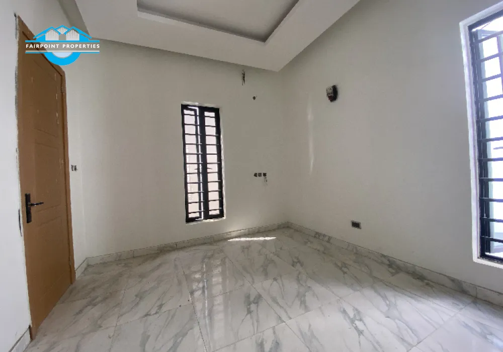 5 bedroom fully Detached duplex