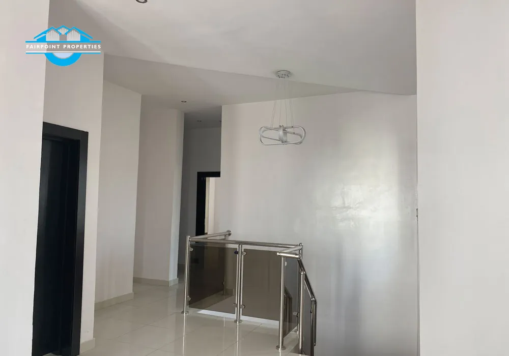 Luxury 5 Bedroom duplex