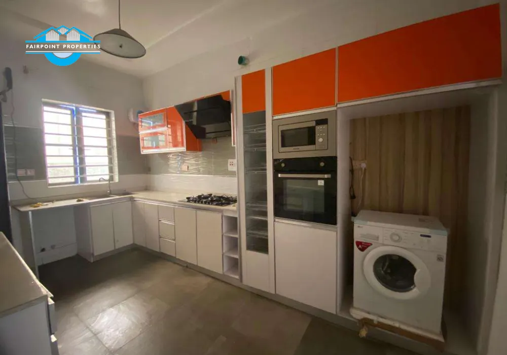 A 4bedroom fully detached duplex with a a bq at ikota lekki phase ll, Lagos