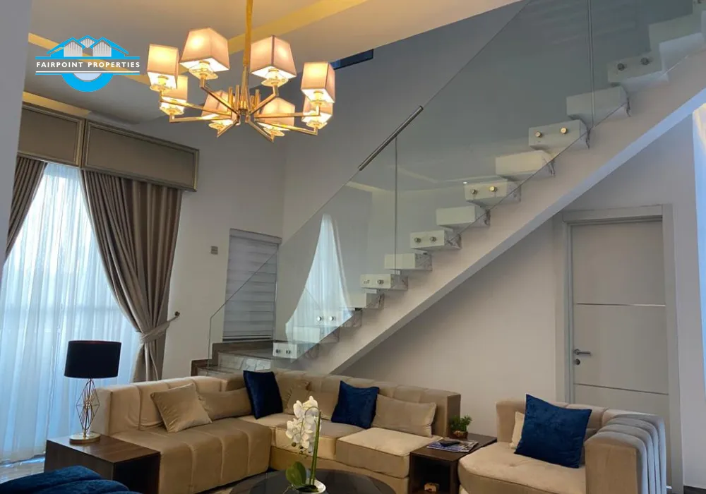 4 Bedroom detached duplex