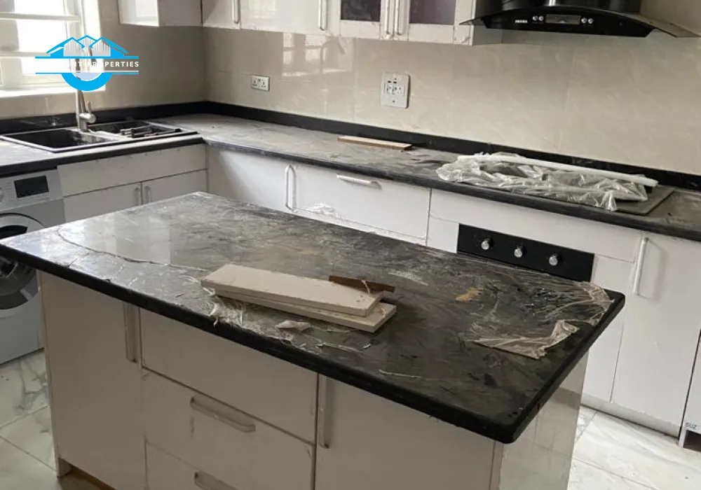4 bedroom fully detached for sale in Osapa London