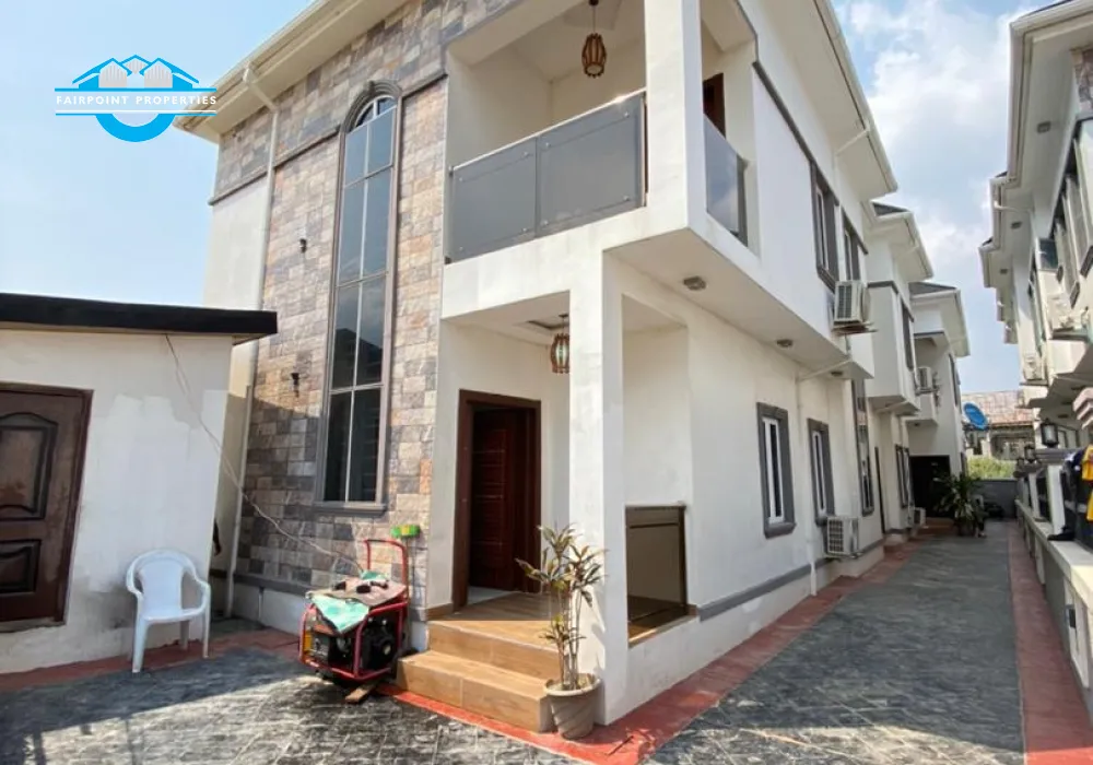 Deluxe 5 bedroom Semi-detached duplex For Sale in Ajah Lagos