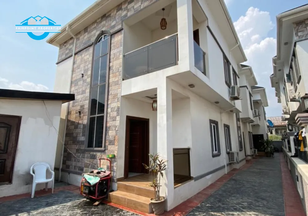 Deluxe 5 bedroom Semi-detached duplex For Sale in Ajah Lagos
