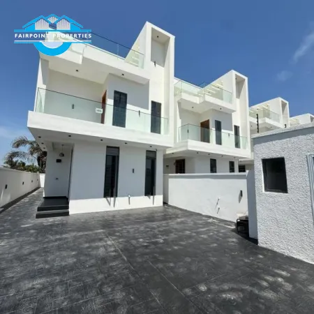 5 BEDROOM DETACHED DUPLEX AT IKOTA FOR SALE