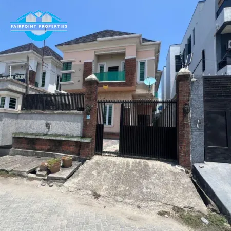 4 BEDROOM DETACHED DUPLEX FOR RENT