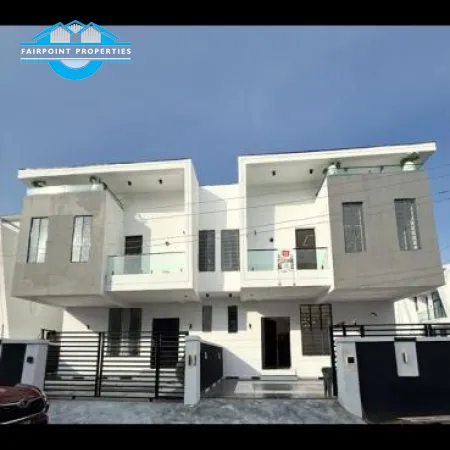 LUXURY 4 BEDROOM SEMIDETACHED DUPLEX AT CAPTAINS COURT