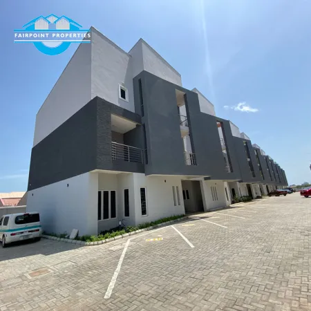 Luxury 4 Bedroom Terrace 