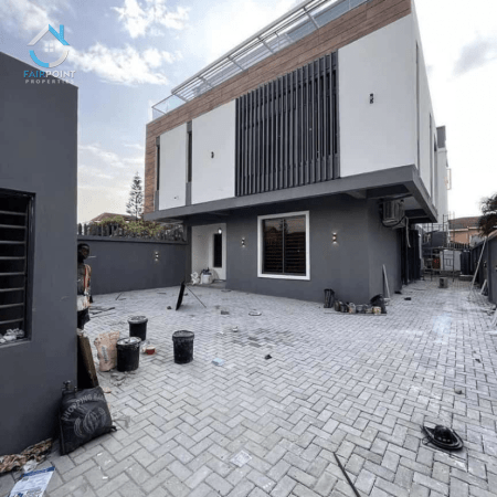 Beautiful 4 Bedroom Fully Detached Duplex With Bq For Sale at Lekki Phase I, Lagos 