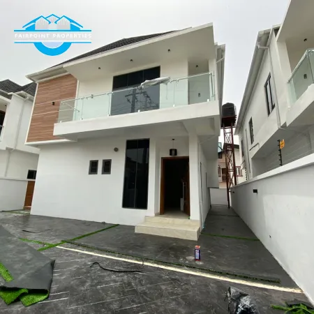 Beautiful and Massive 4Bedroom Detached Duplex With Bq and Swimming Pool For Sale At Ajah 