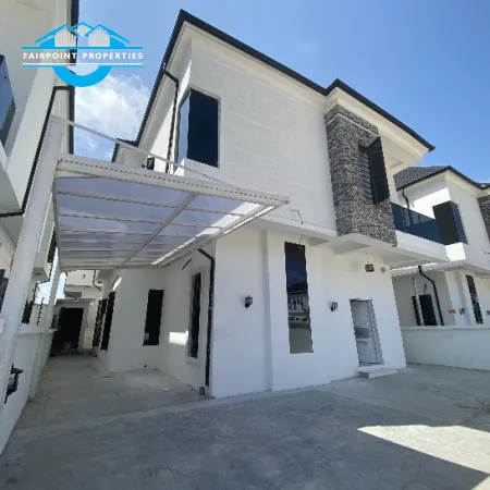 5 bedroom fully Detached 