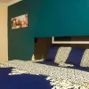 Peninsula: Bedroom